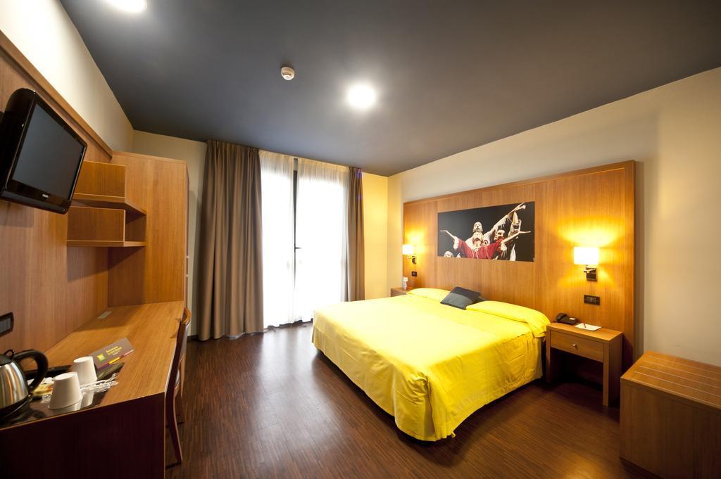 Ibis Styles Parma Toscanini Kültér fotó
