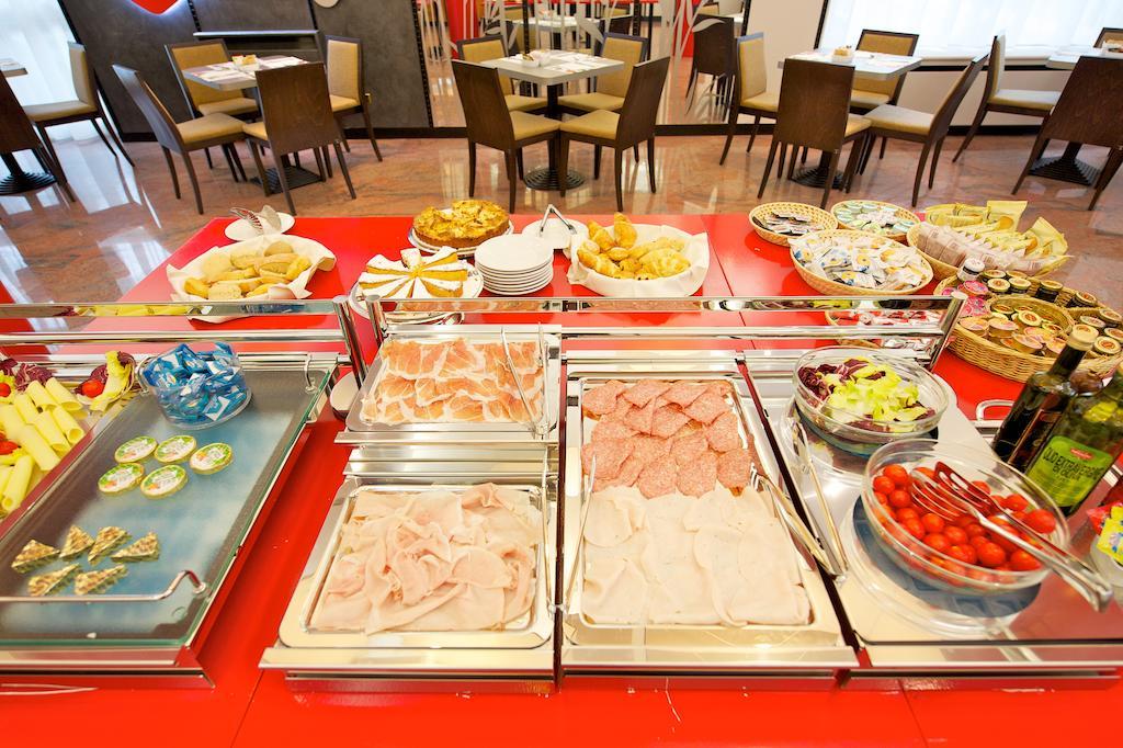 Ibis Styles Parma Toscanini Kültér fotó