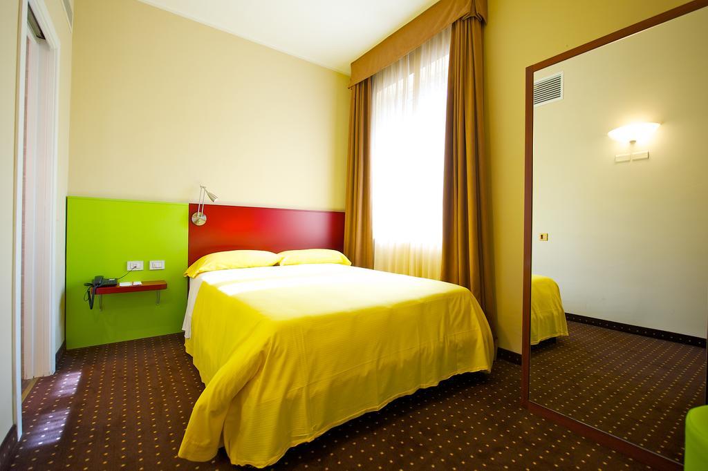 Ibis Styles Parma Toscanini Kültér fotó