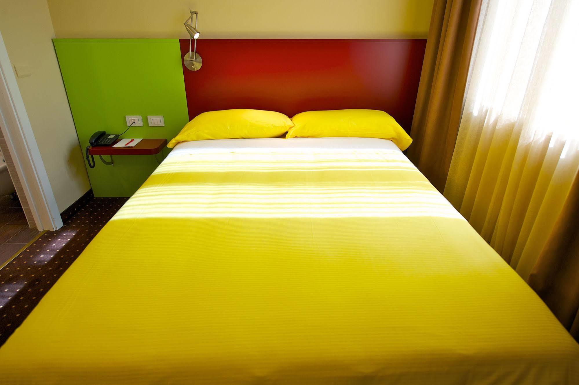 Ibis Styles Parma Toscanini Kültér fotó